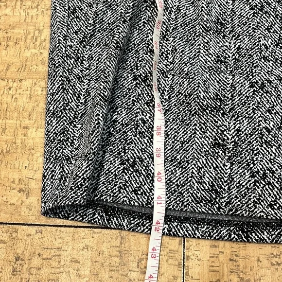 Express Cap Sleeve Black Marled Knee-Length Dress - Picture 7 of 10